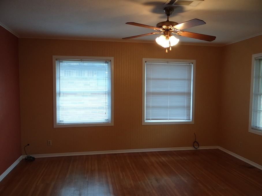 2206 Armstrong Ave - Photo 3 of 17