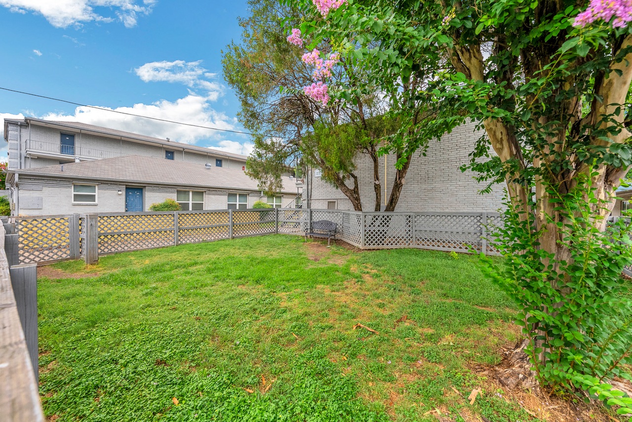 Abbey Road - Photo 7 of 32