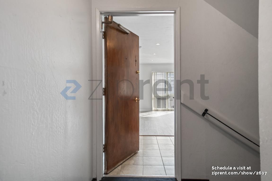 468 90th St #101 - Photo 5 of 22