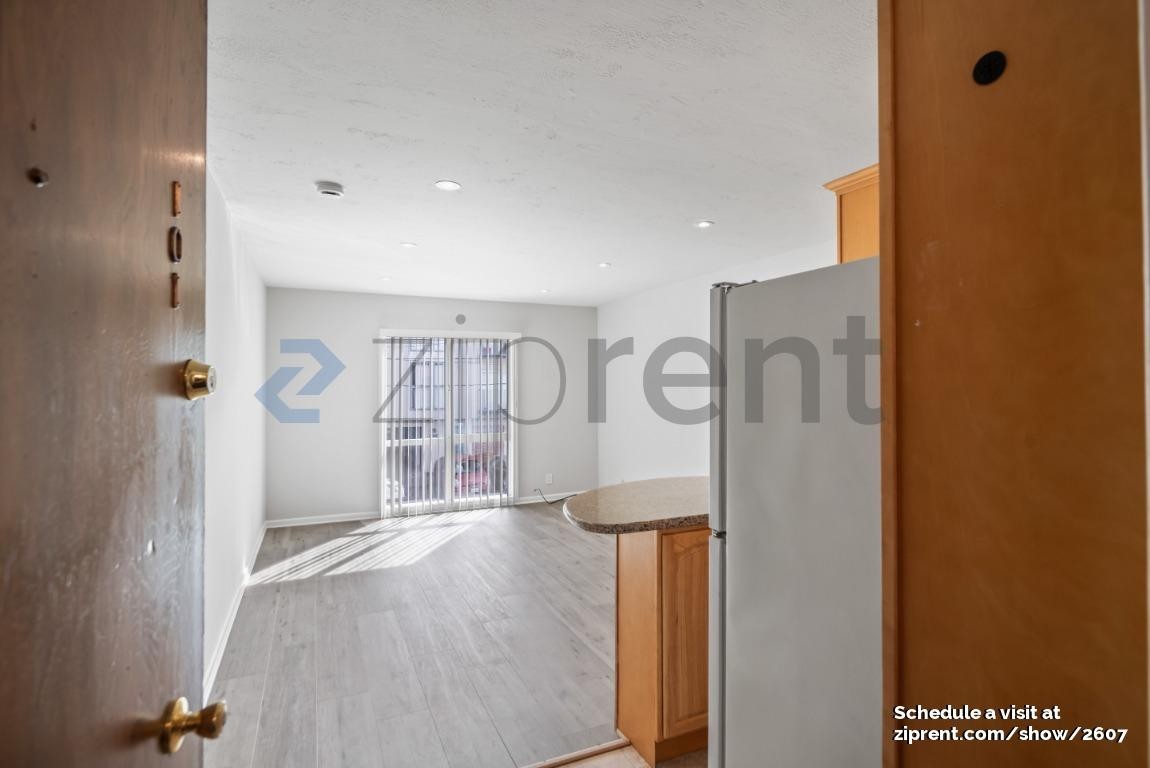 468 90th St #101 - Photo 6 of 22