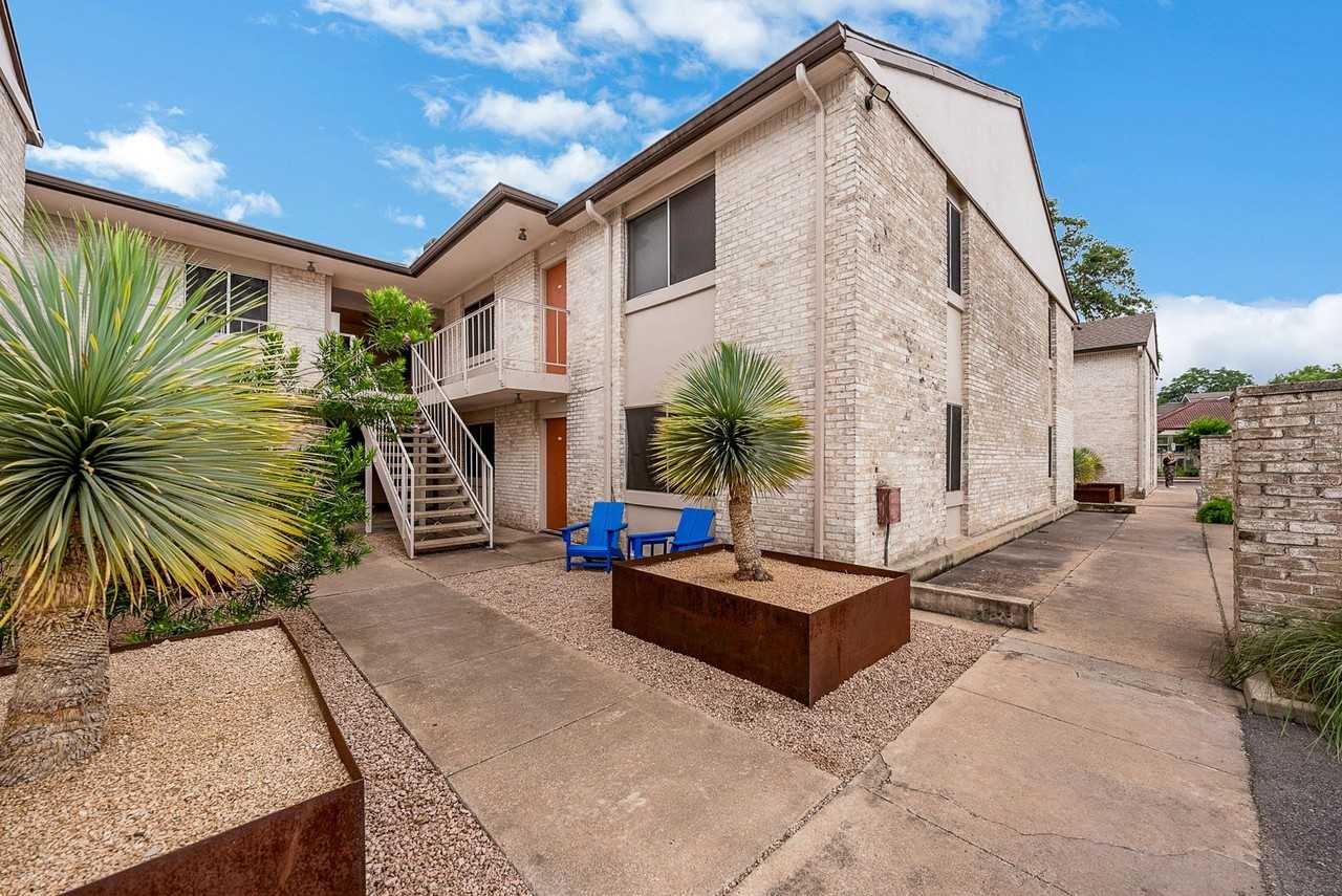 24 Flats - Photo 4 of 8