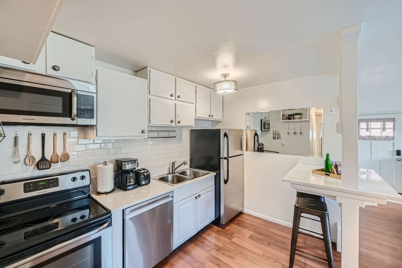 3335 Talisman Ct - Photo 2 of 23