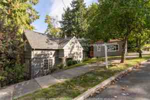 featured image of 3732 Sw Council Crest Dr