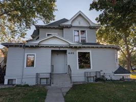 featured image of 425 5th St