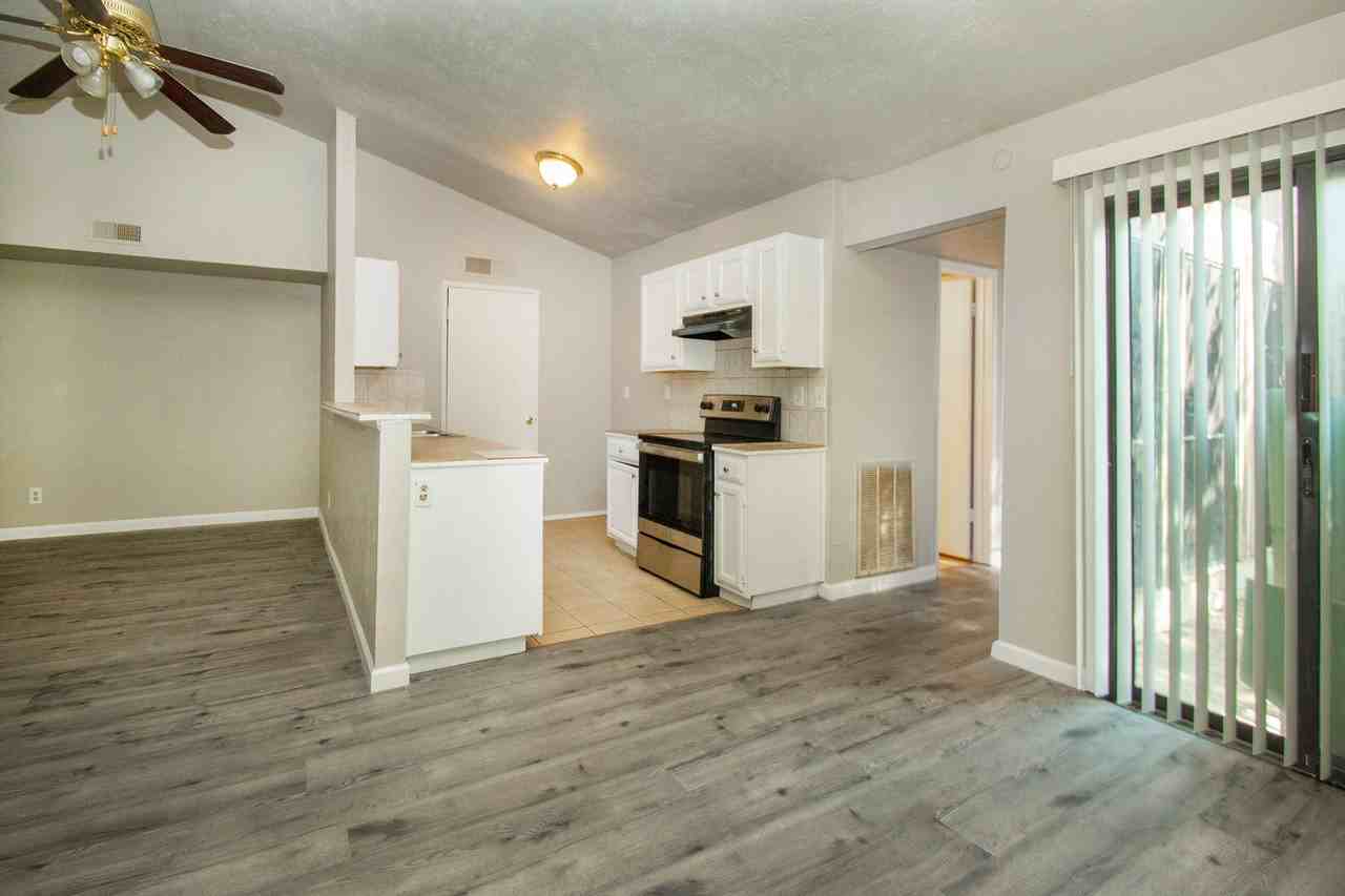 7062 Pineberry Rd - Photo 6 of 22