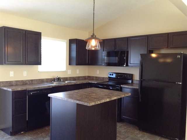 10312 Stonewall Ct - Photo 3 of 9