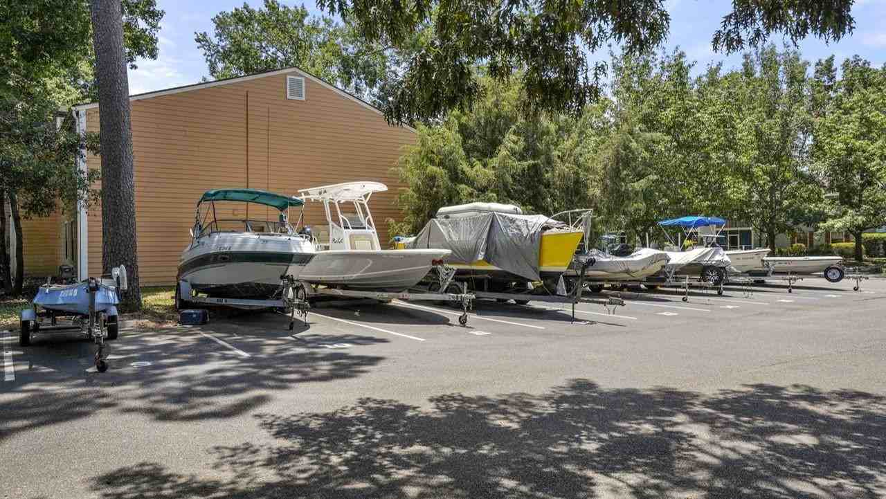 Eller Mount Pleasant - Photo 3 of 66