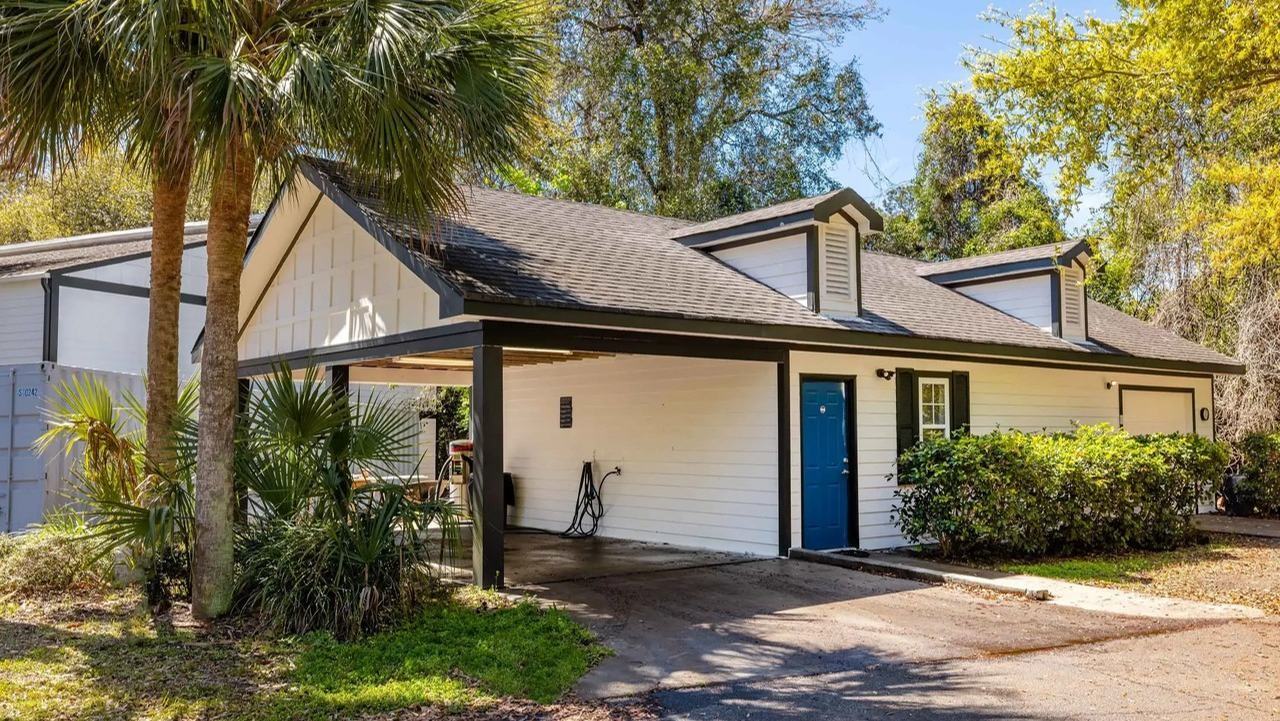 Eller Mount Pleasant - Photo 5 of 66