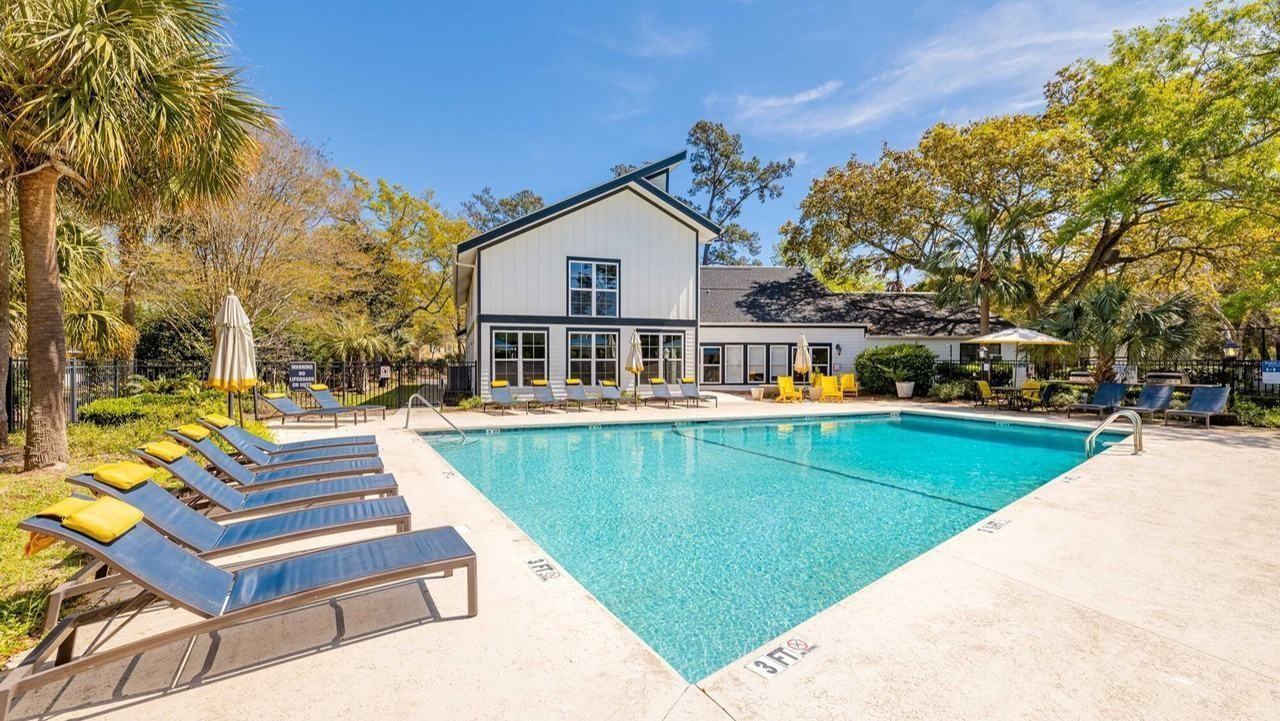 Eller Mount Pleasant - Photo 7 of 66