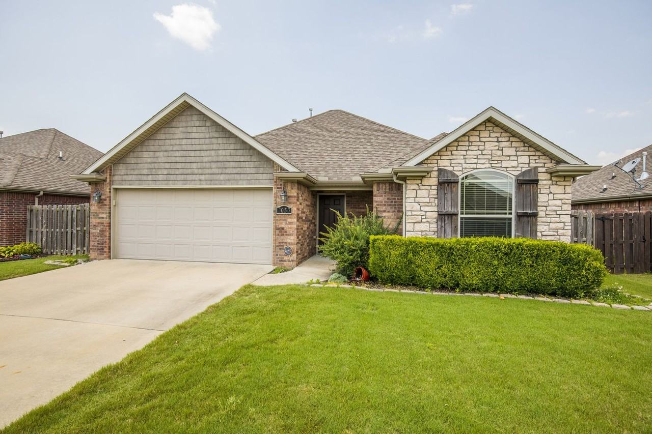 3057 North Azure Avenue