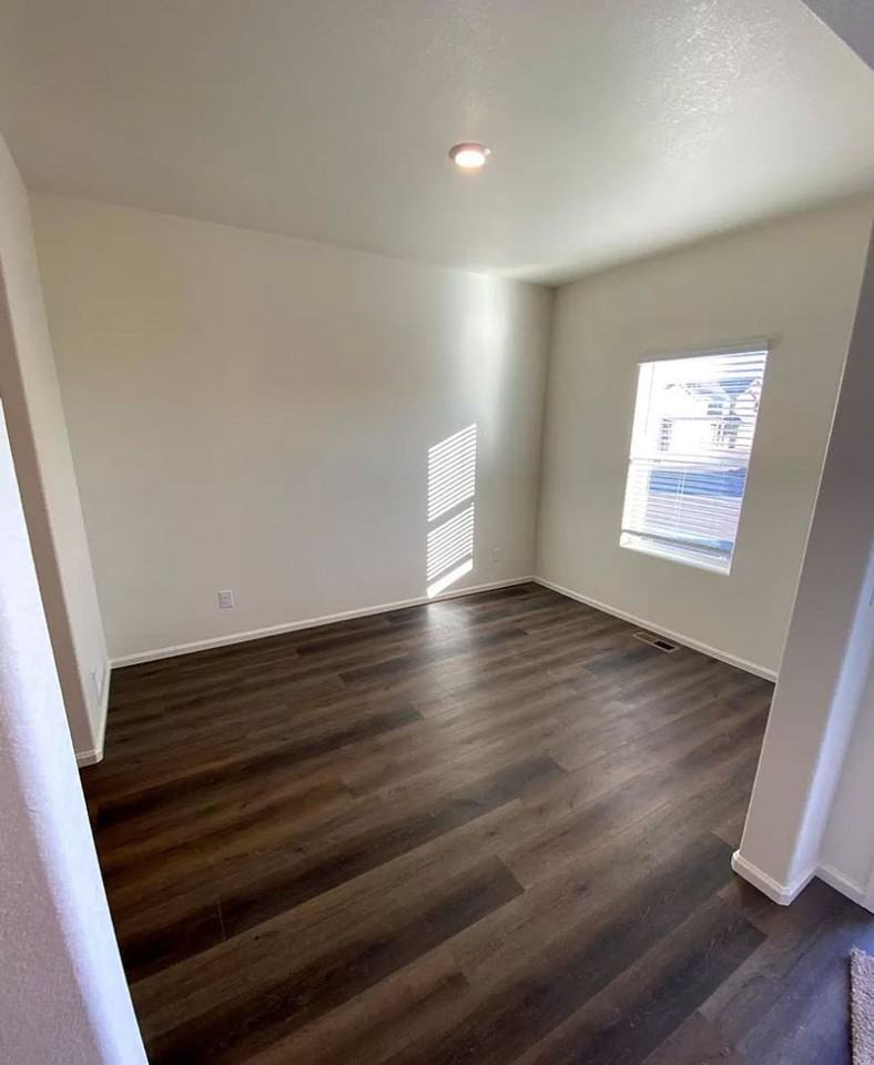9764 Chalkstone Ln - Photo 2 of 41