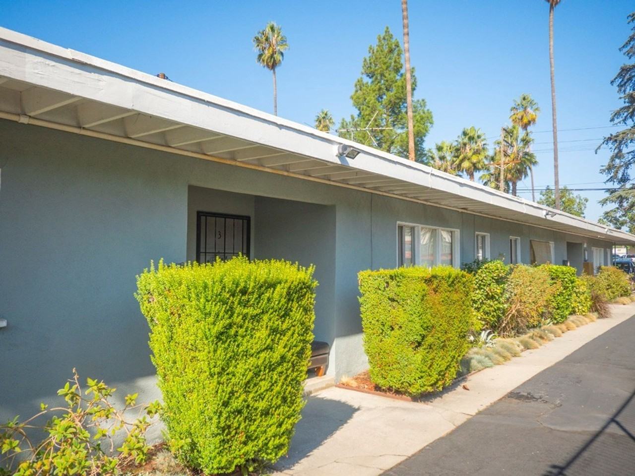 15758 Sherman Way - Photo 3 of 5