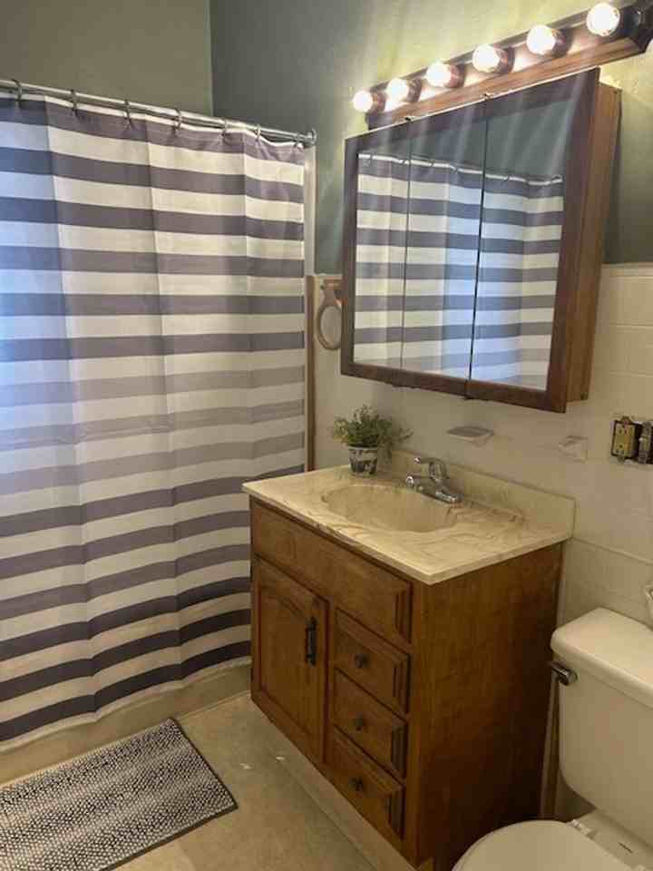 916 N 31st Street - Photo 2 of 5