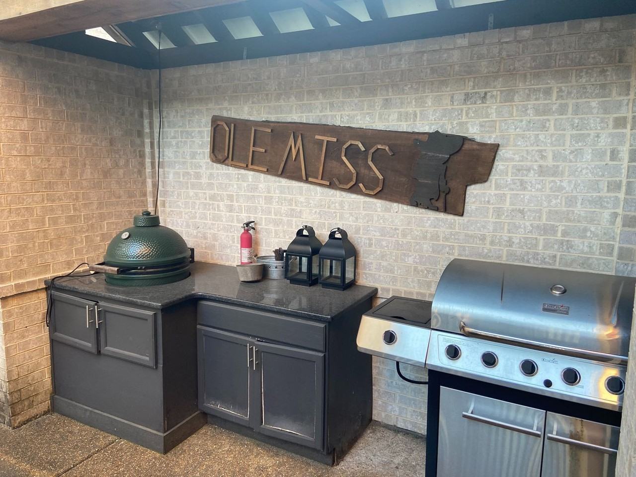 2504 Capitol Street - Photo 6 of 50