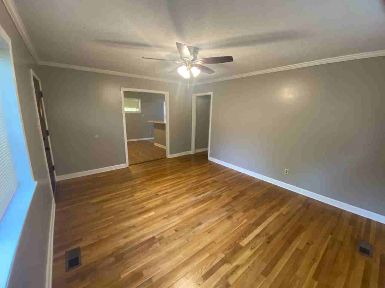 2201 Scott St - Photo 2 of 18