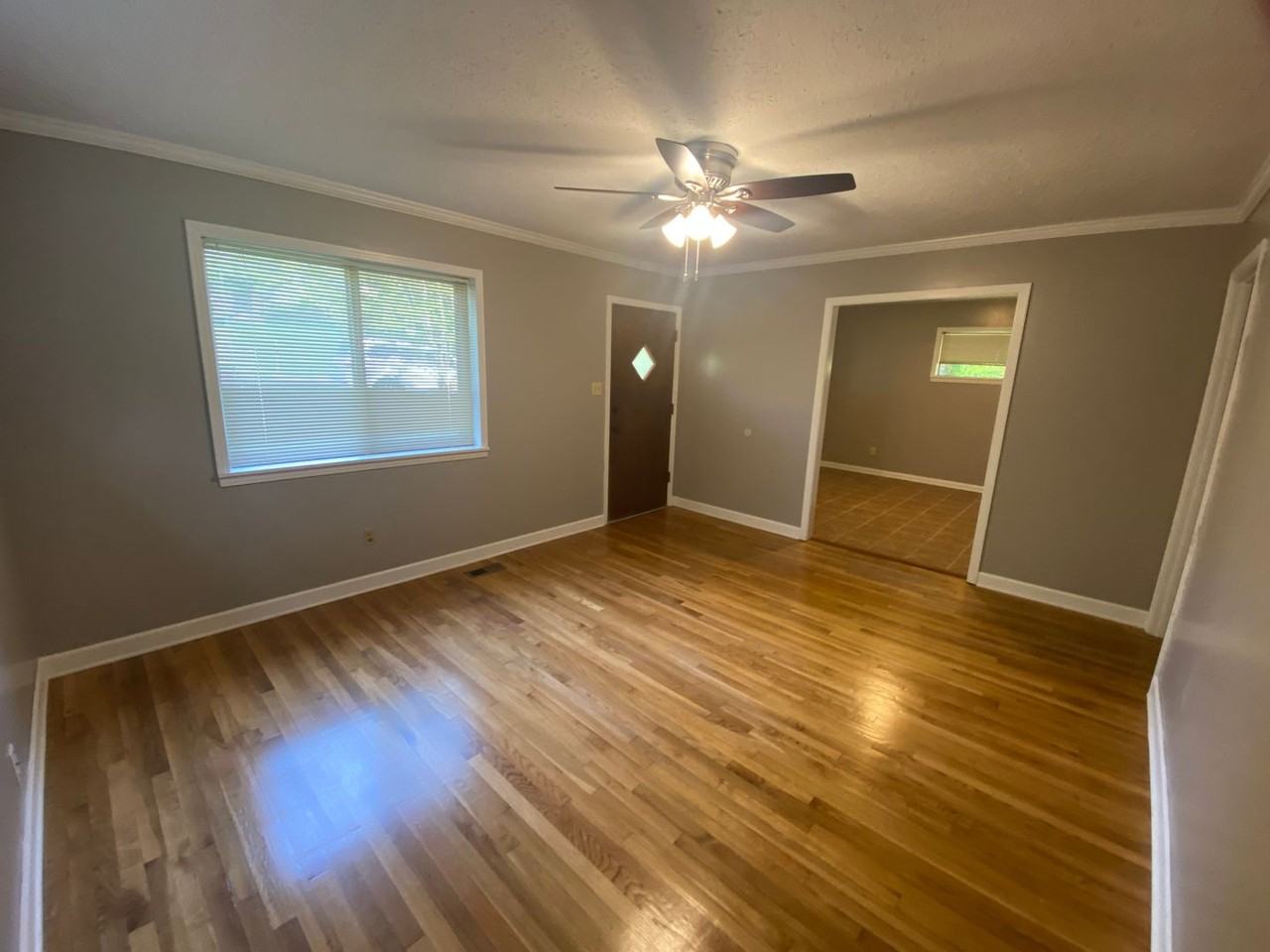 2201 Scott St - Photo 3 of 18