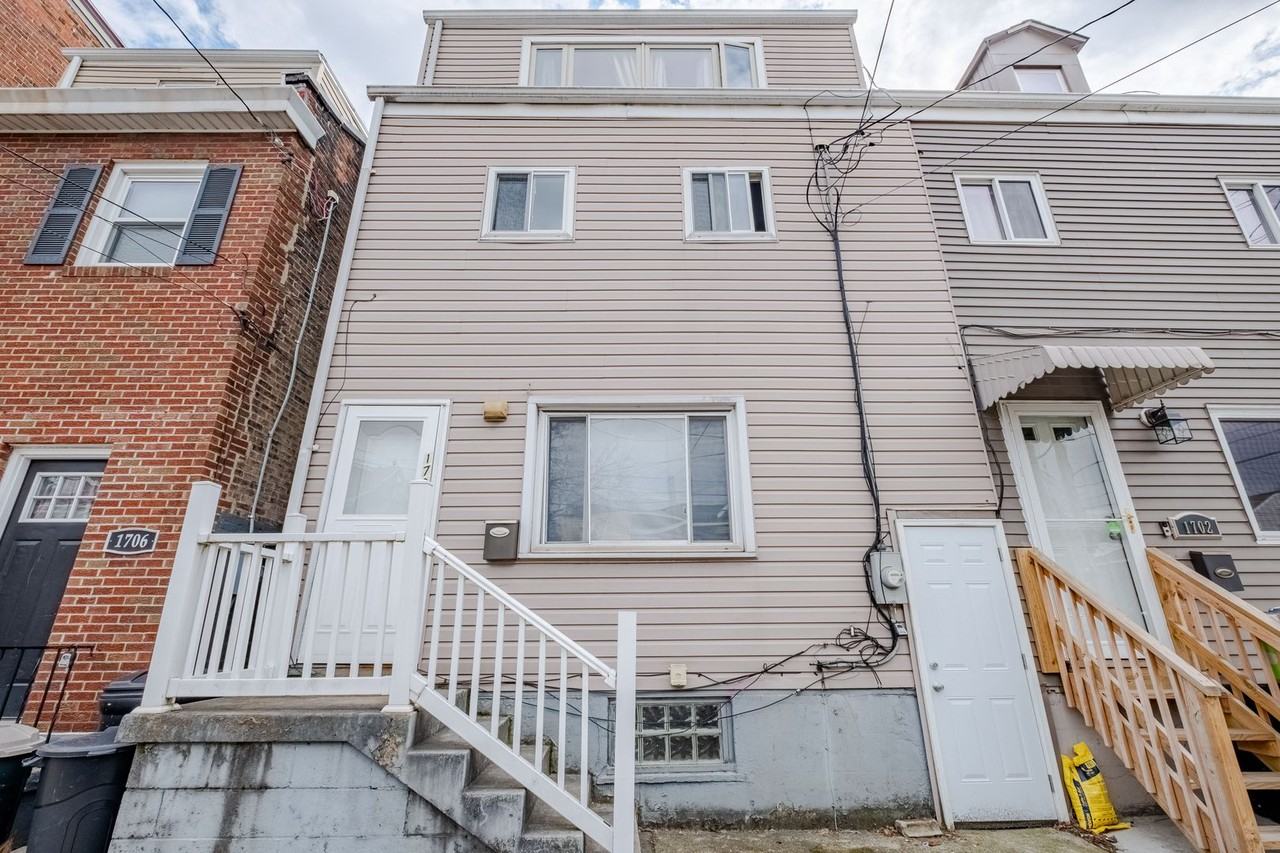 1704 Sidney St - Photo 4 of 14