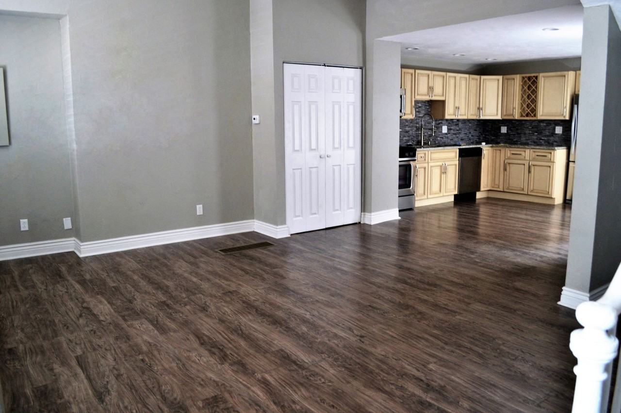 115 S 11th St - Photo 3 of 11