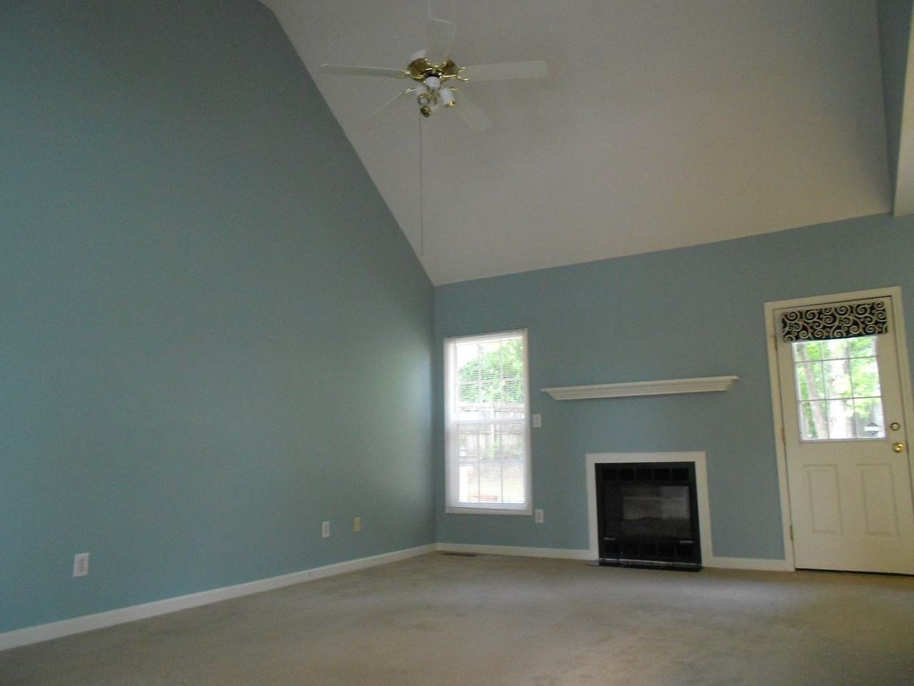 165 Tremont Cir - Photo 7 of 9