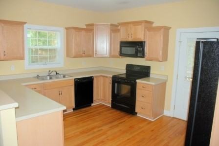 247 Hillside St - Photo 4 of 8