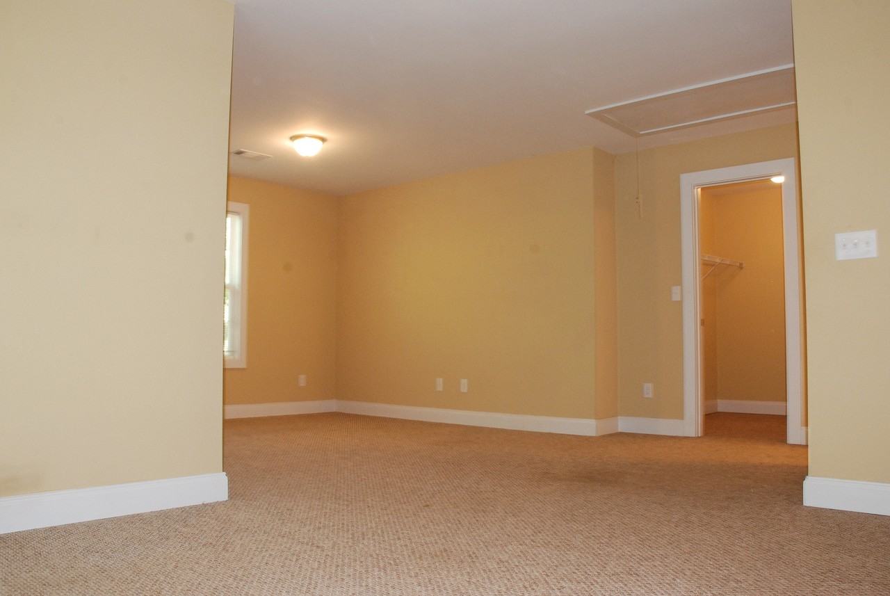 247 Hillside St - Photo 5 of 8