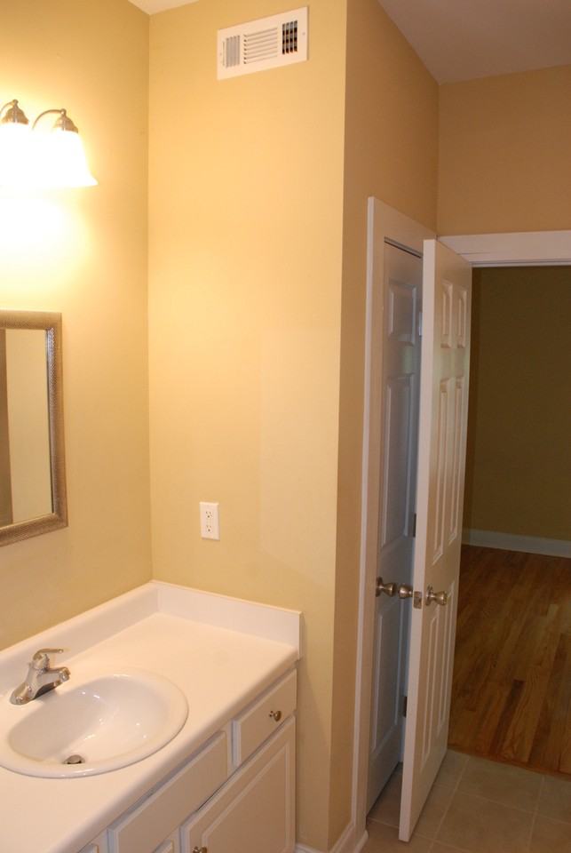 247 Hillside St - Photo 7 of 8
