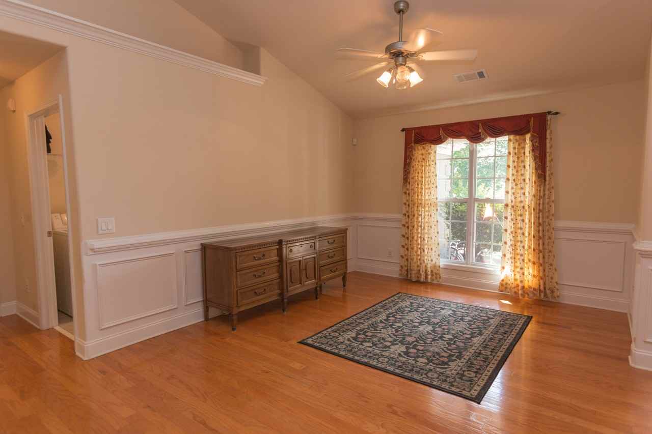 1031 Sapphire Trl - Photo 3 of 16