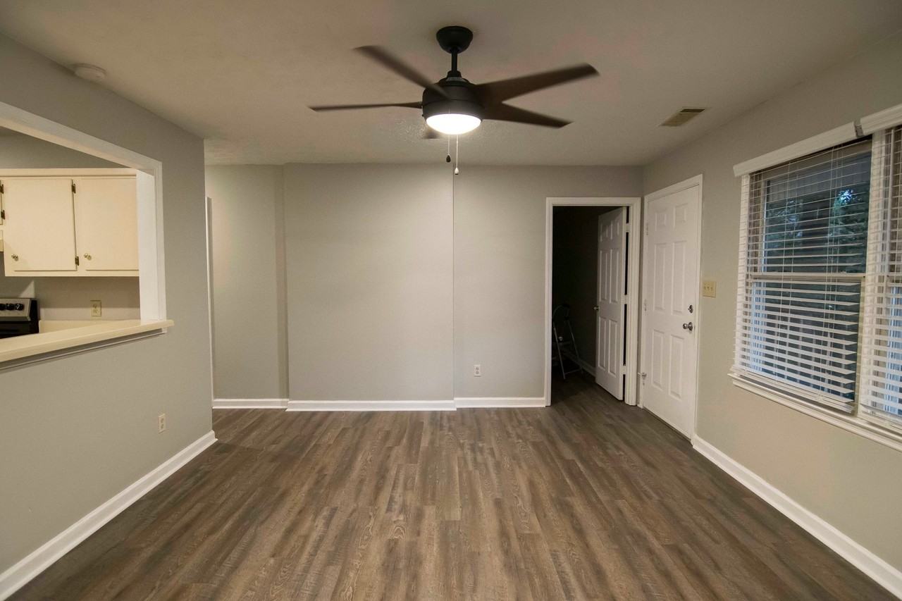 195 Pineview Dr #B - Photo 5 of 12