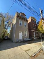 featured image of 2209 Victor St