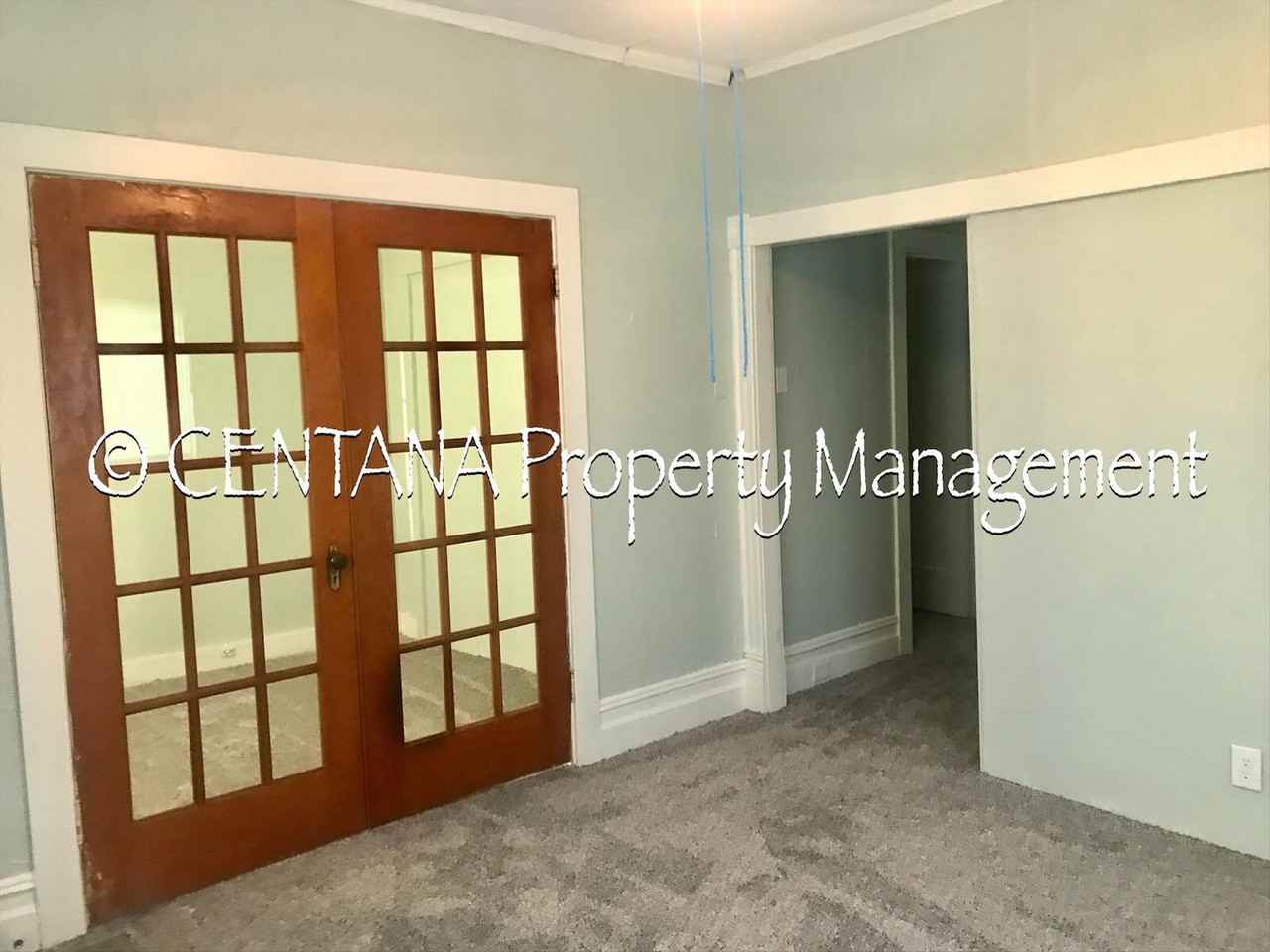 1426 S Warren Ave - Photo 3 of 17