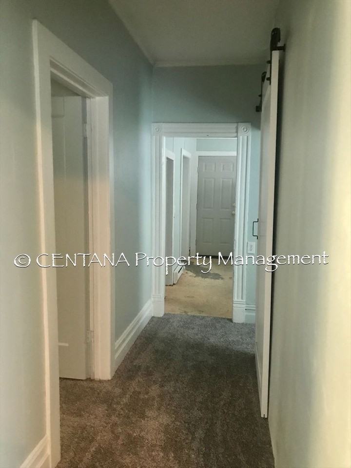 1426 S Warren Ave - Photo 6 of 17