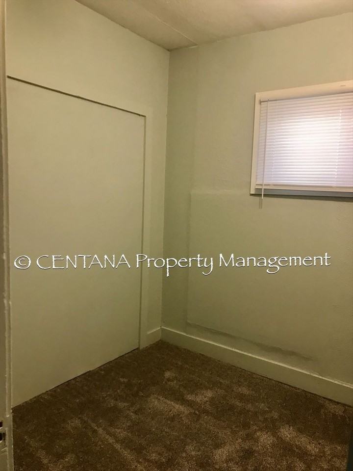 1426 S Warren Ave - Photo 7 of 17