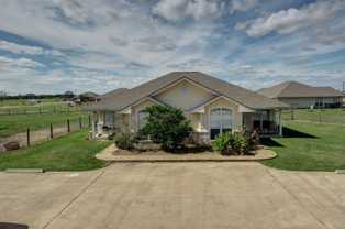 1211 Flying Ace Cir - Photo 1 of 1