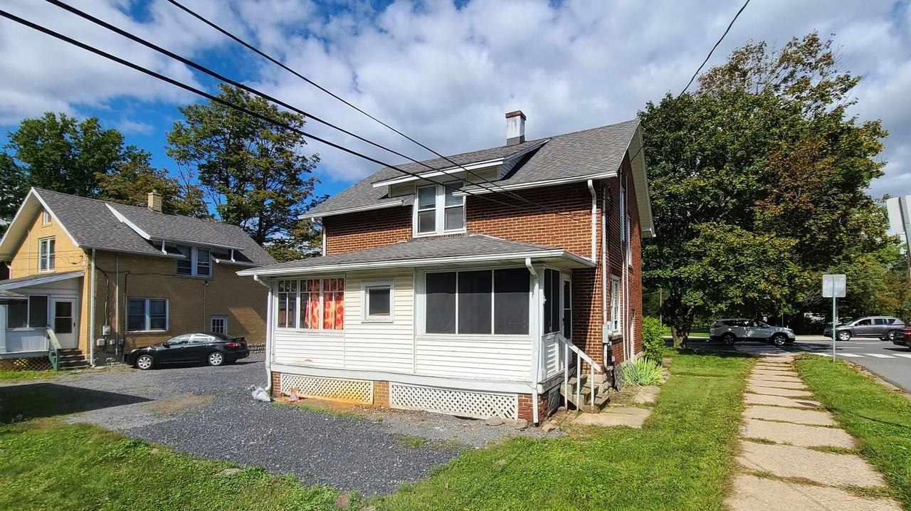 702 N Atherton St - Photo 3 of 5