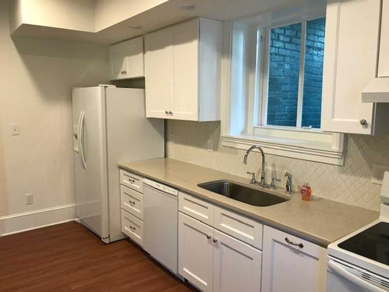 309 E Lane St - Photo 3 of 19