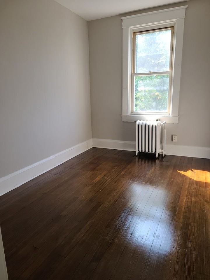 1345 W 42nd St - Photo 2 of 23