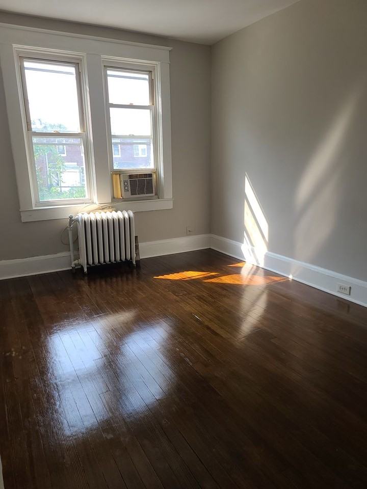 1345 W 42nd St - Photo 3 of 23