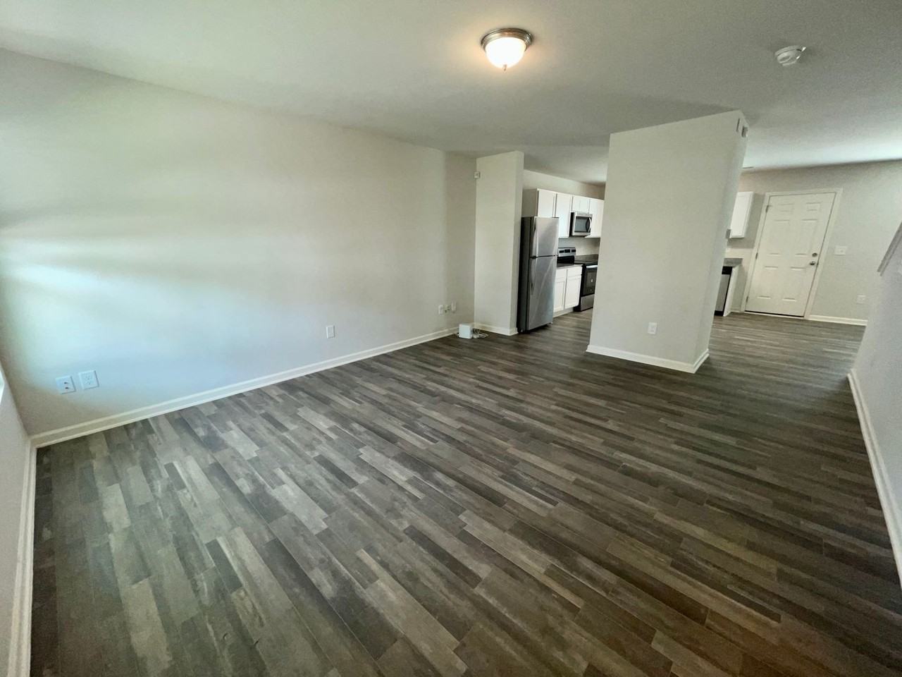 3818 Miller Dr - Photo 2 of 30