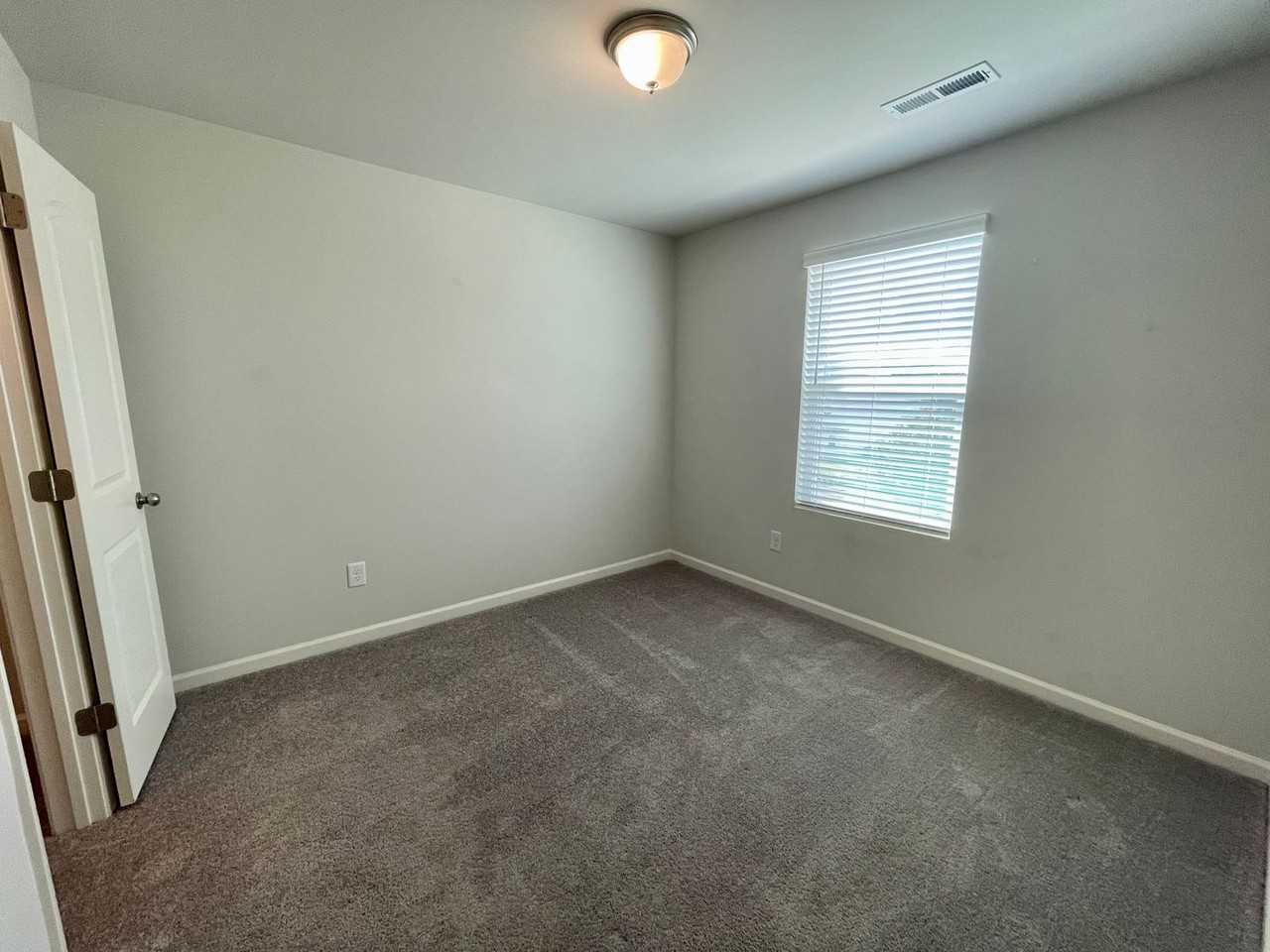 3818 Miller Dr - Photo 3 of 30