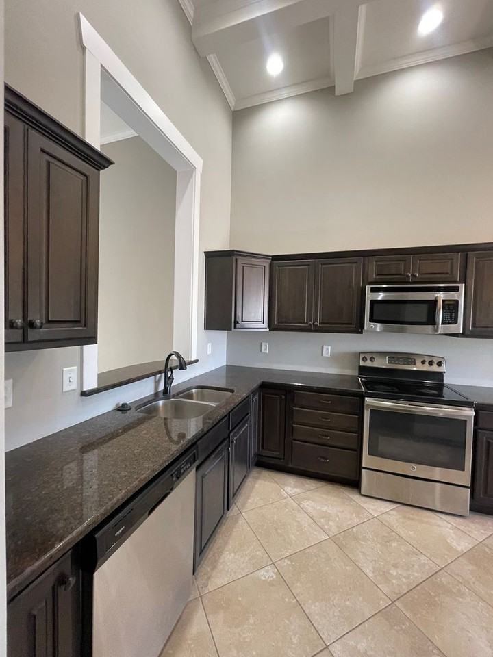 9228 Sedman Rd - Photo 6 of 23