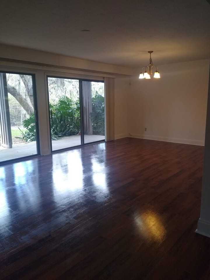 941 Tennis Way - Photo 2 of 7