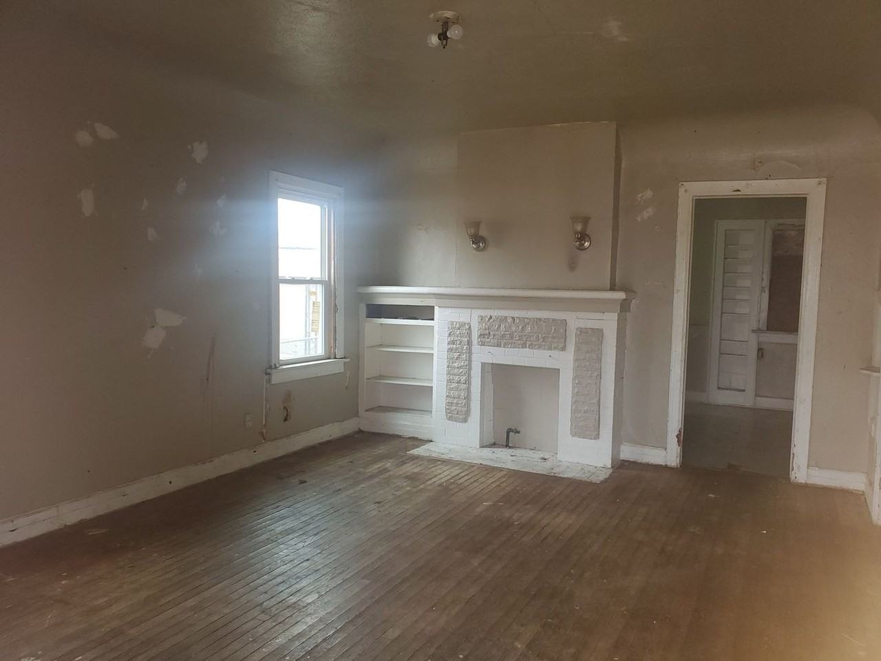 2138 Drinkwater Dr - Photo 3 of 4