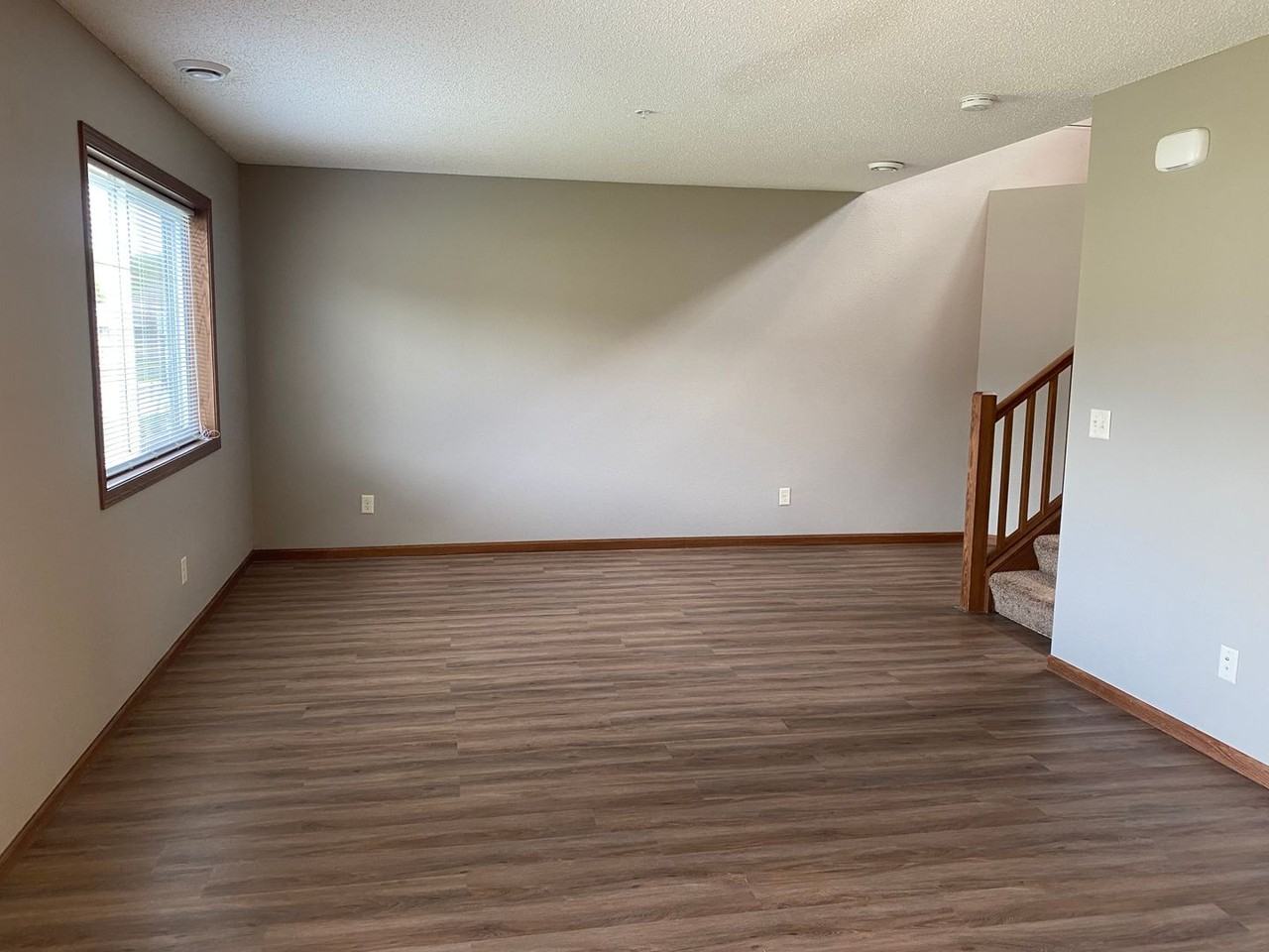 1675 20th Ave Ne - Photo 4 of 15