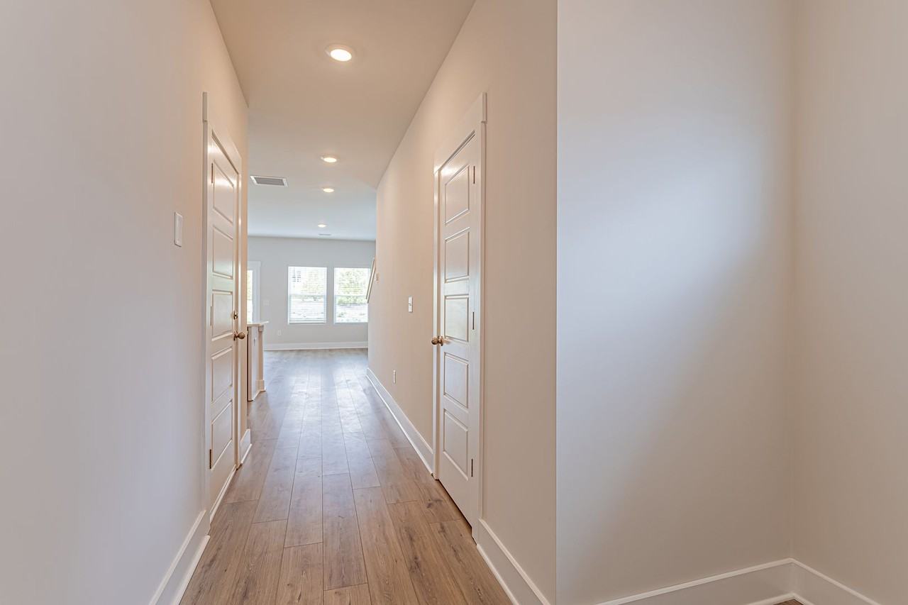 422 Ellis Mill St - Photo 2 of 25