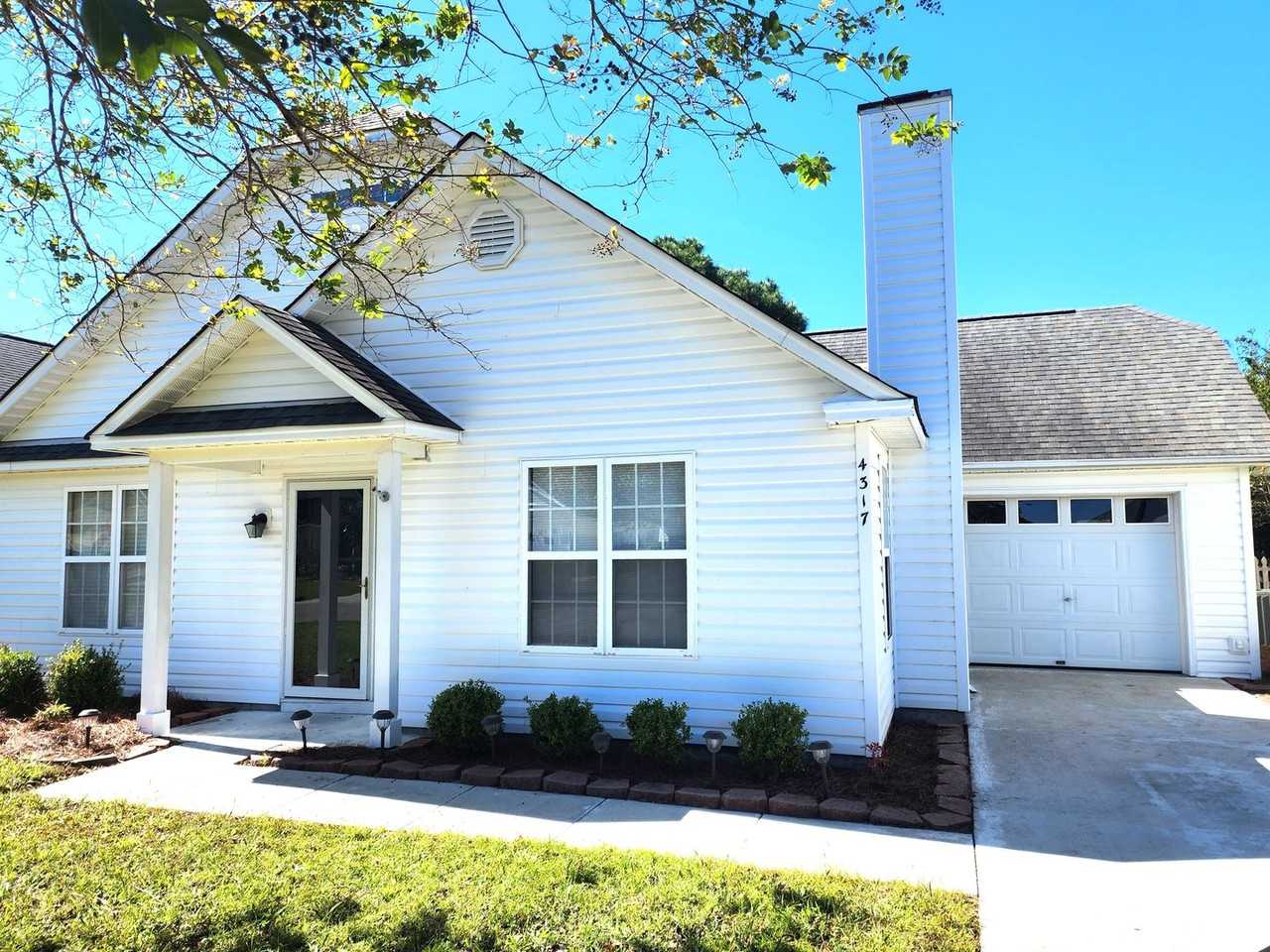 4317 Lakemoor Dr - Photo 2 of 22