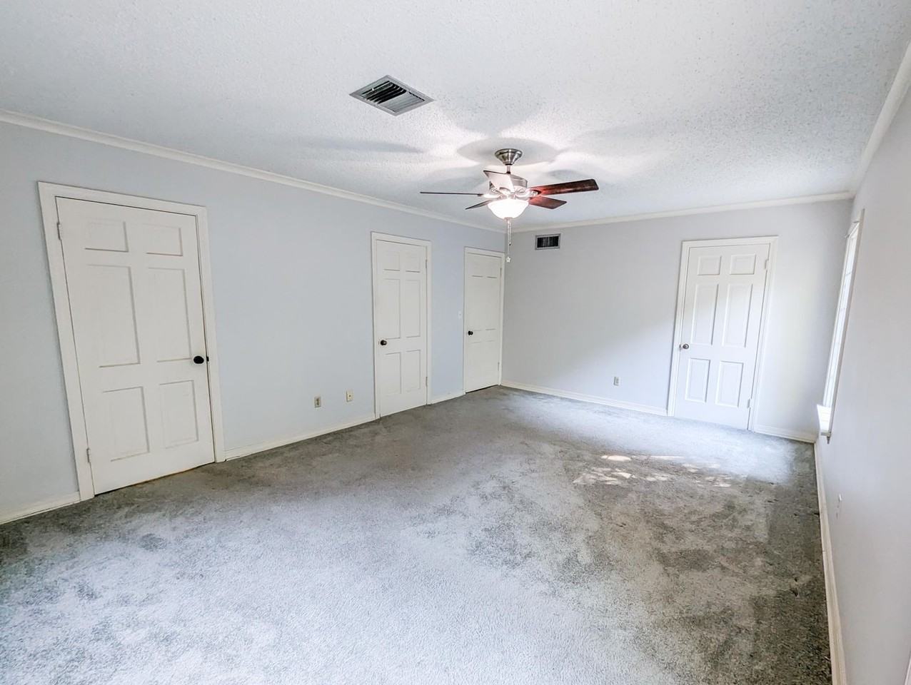 6231 Dillingham Ave - Photo 7 of 17