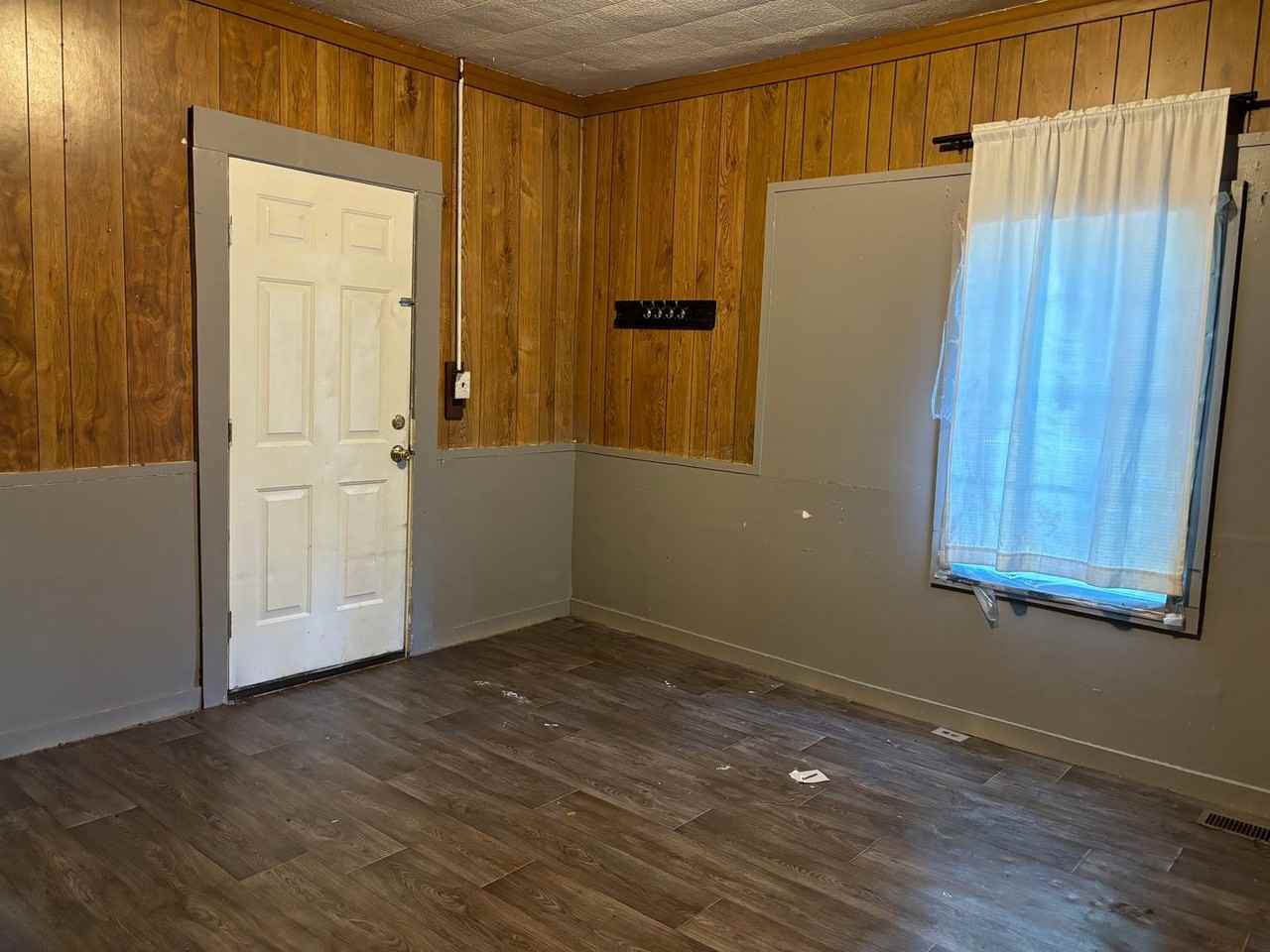 804 Birch St - Photo 2 of 9