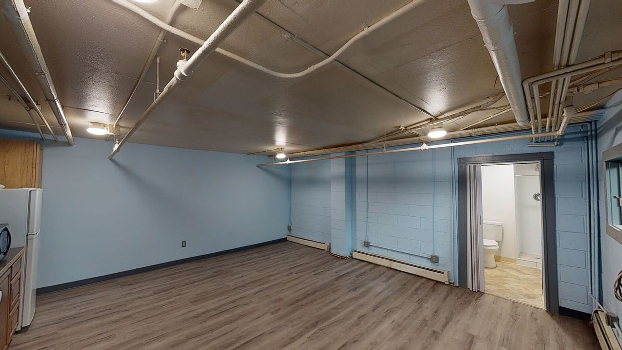 South Cushman 1528-AA - Photo 2 of 6