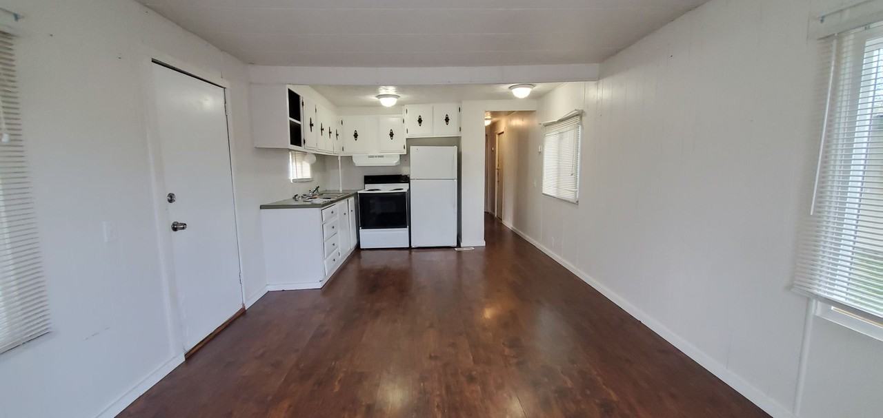 501 S Chatfield St - Photo 3 of 7