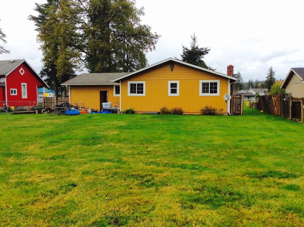 206 Fairview St - Photo 3 of 12